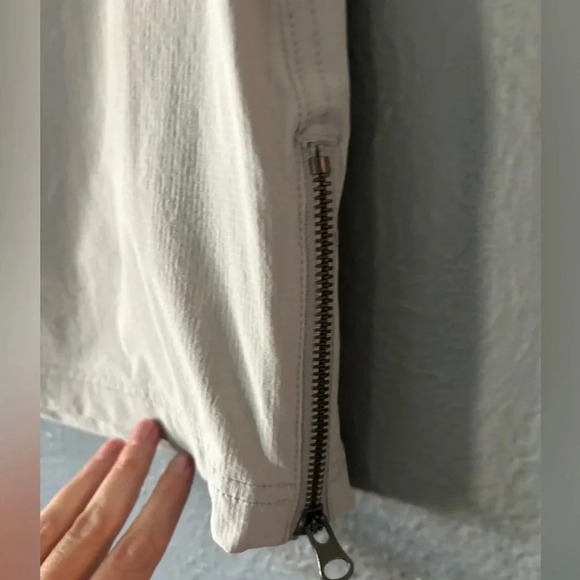 Athleta | side zip | tie waist | zipper detail | skort | grey | size 2 - Picture 13 of 14